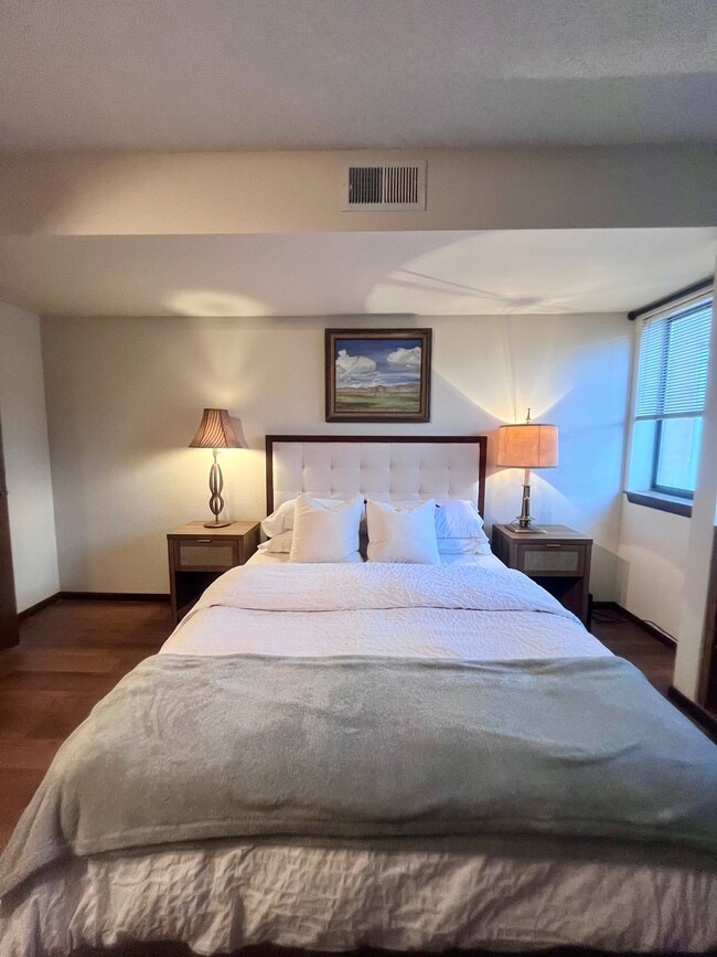 5200 Villa View Dr
