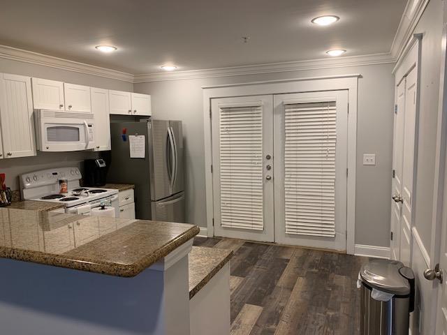 Photo - 1725 Harvey Mitchell Pkwy S Unidad 1715