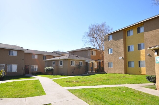 Building Photo - Park View Apartments