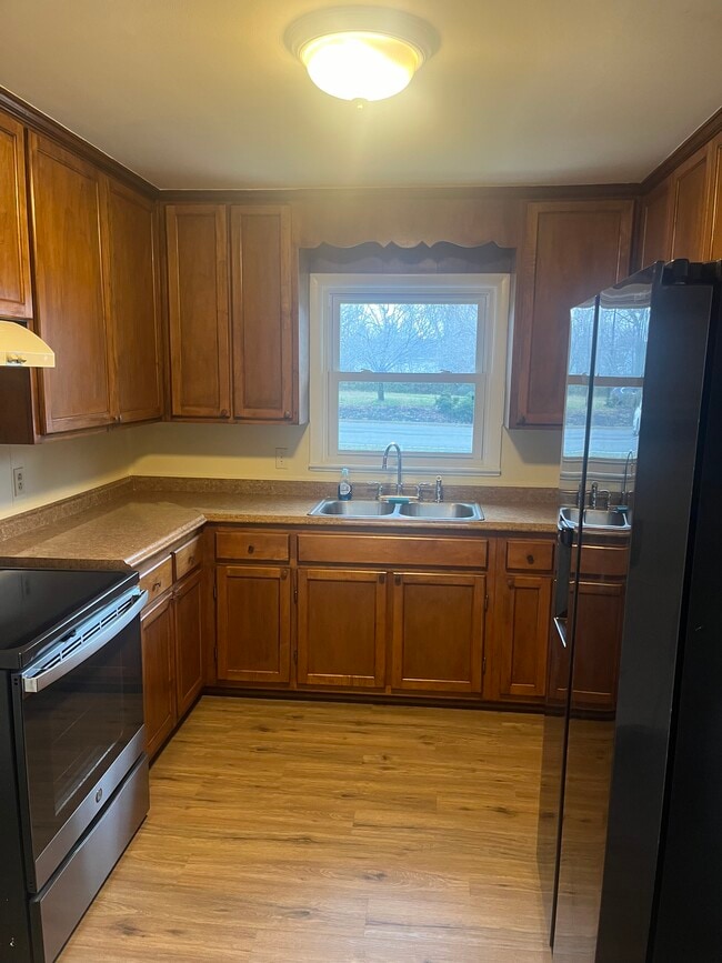 Photo - 1827 Middle Tennessee Blvd