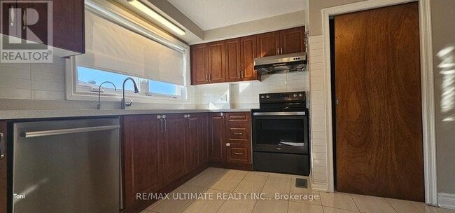 Photo - 187 Epsom Downs Dr