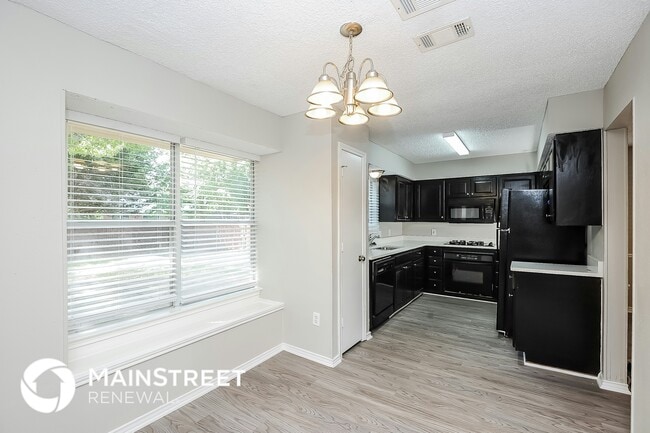 Photo - 2817 Fenwick St