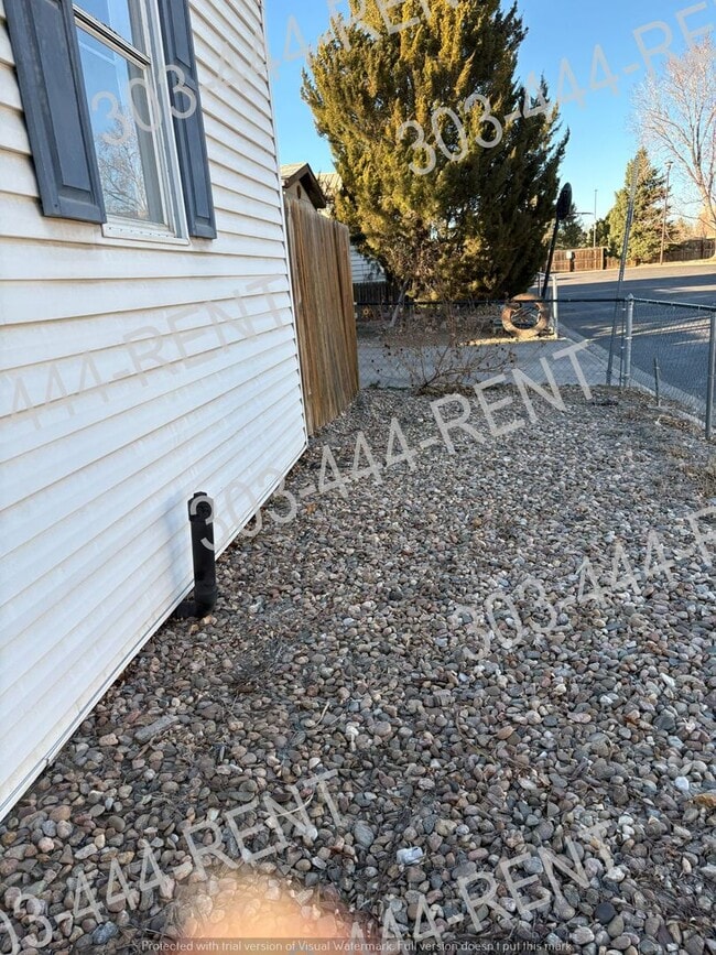 Building Photo - 3 Bedroom & 2 Bathroom in Thornton's Riverdale Farms Subdivision