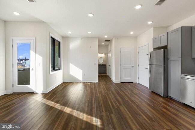 Photo - 2411 Kensington Ave Unidad 308