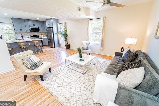 Photo - 5205 Corinth Cir