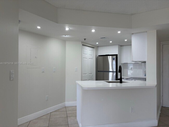 Photo - 2351 Douglas Rd Unit 1005