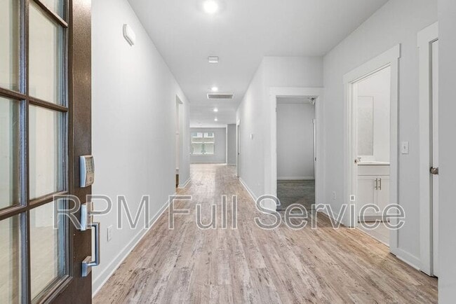 Photo - 403 Wind Dance Dr