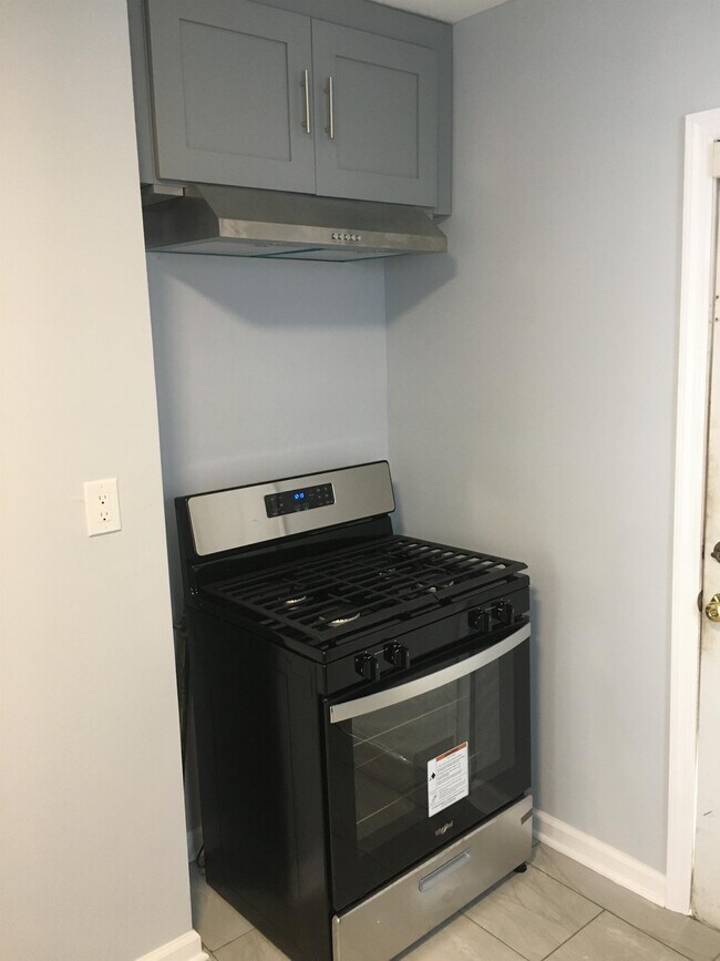 Photo - 37 Wyckoff St