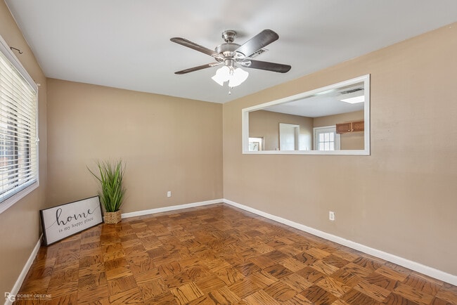 Photo - 3427 Horseshoe Trail