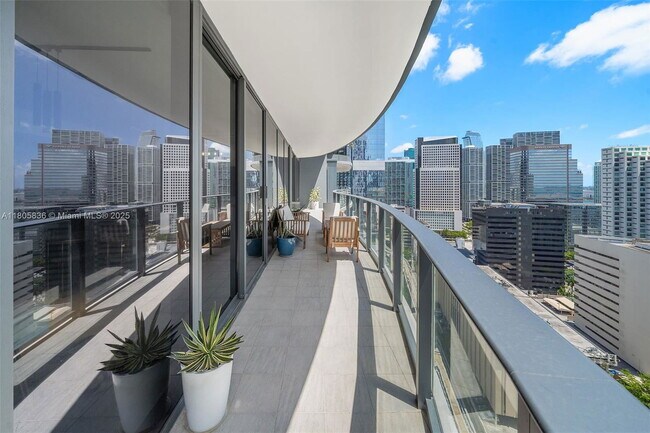 Photo - 1000 Brickell Plaza Unidad 2709