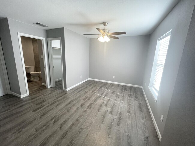 Photo - 120 Ridgmar Rd