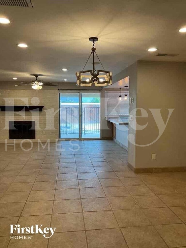 Photo - 8501 E Lee Pl