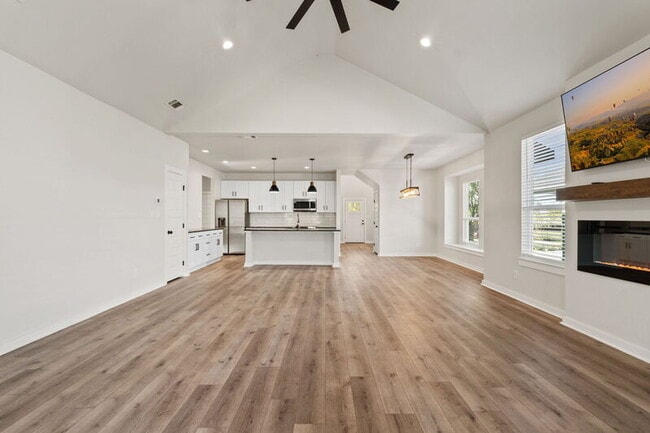 Photo - 853 Cypress Ln