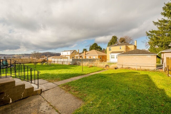 Photo - Don’t miss this! Beautifully RENOVATED 3 bedroom in Stowe!!