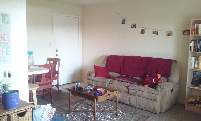 Photo - 4 Bed 2 Bath Condo Available Summer 2026