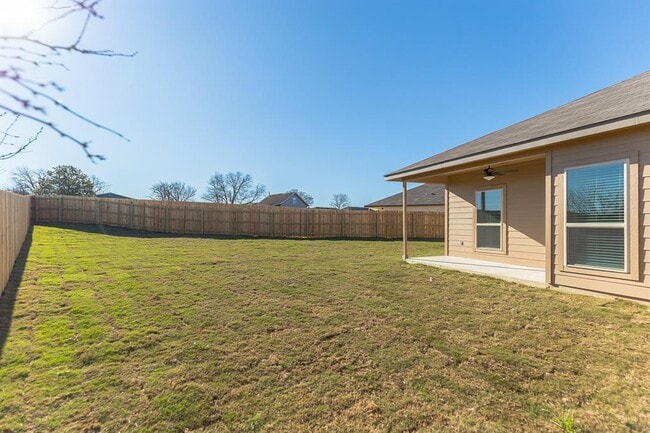 Photo - 203 Kaspar Way