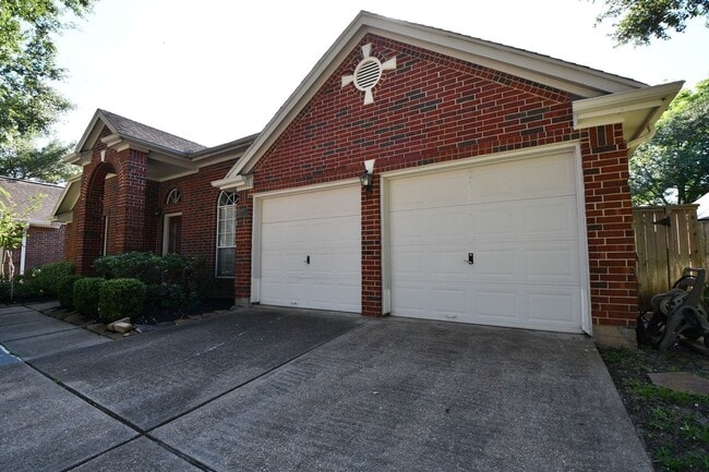 Photo - 1215 Wood Haven Ct