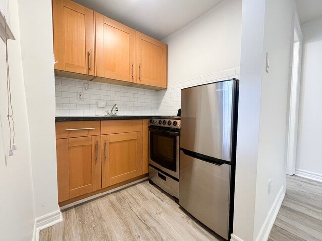 Photo - 496 Montrose Ave - 26 Unit 26