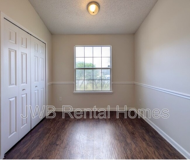 Photo - 8564 Mayall Dr