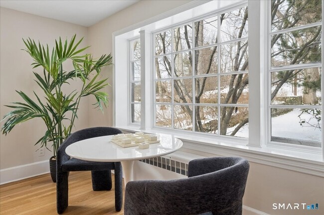 Photo - 1091 Round Hill Rd