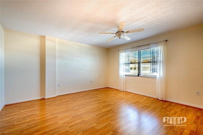 Photo - 3100 NE 48th St Unidad 908