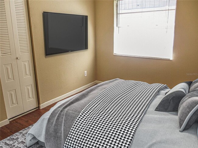 Photo - 22748 Penny Loop