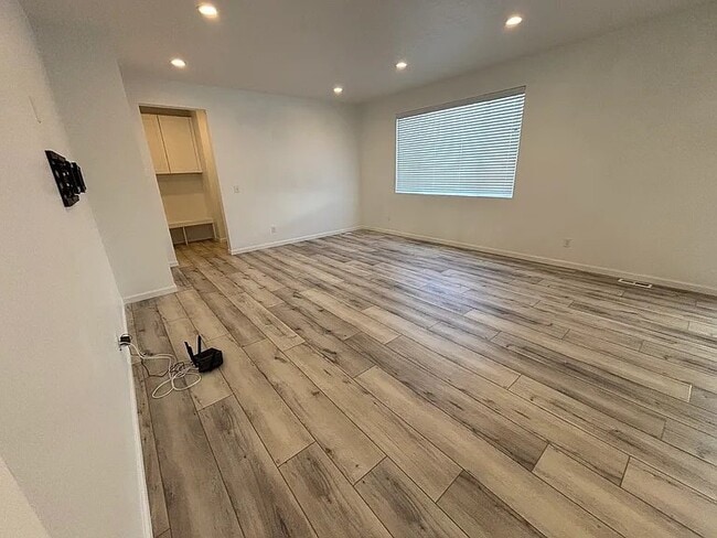 Photo - 2042 N Elderberry Dr