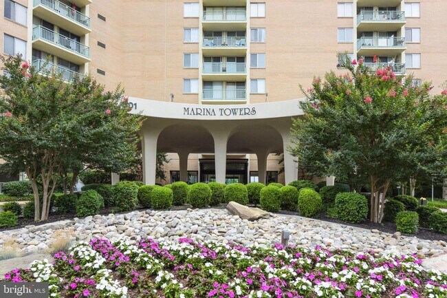 Photo - 501 Slaters Ln Unit 415