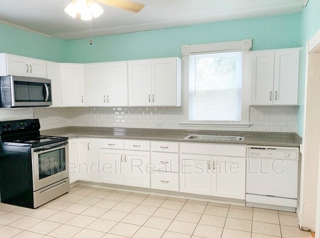 Photo - 330 Valley St