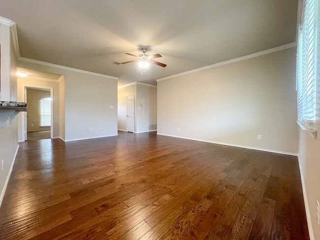 Photo - 6617 Cascade Dr
