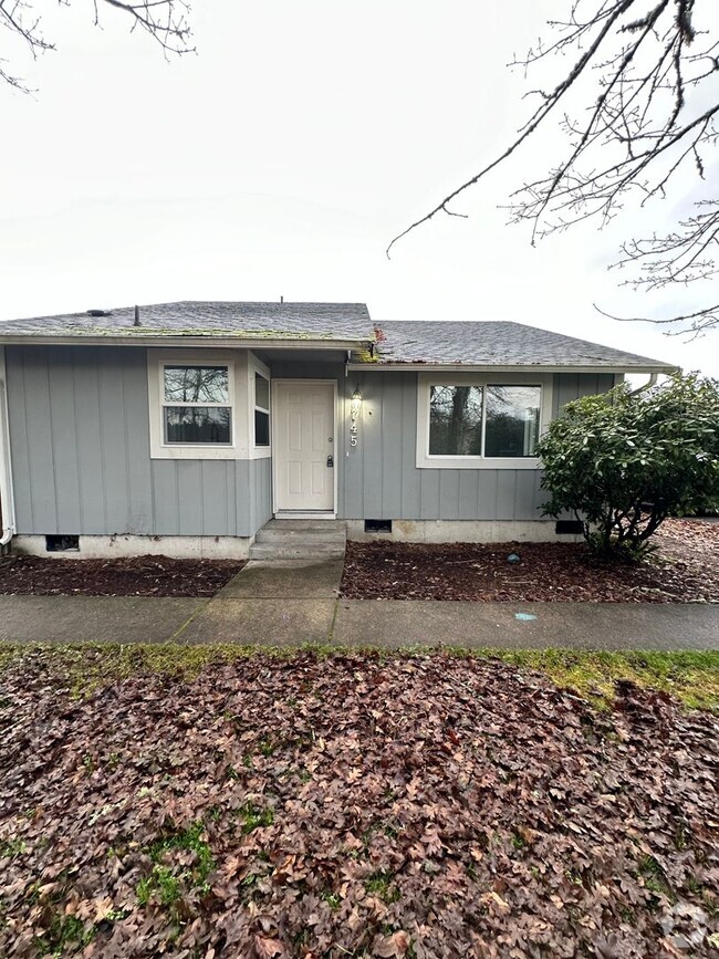 Building Photo - Beautiful Remodeled 3 Bed Room 1 and 3/4 B... Rental