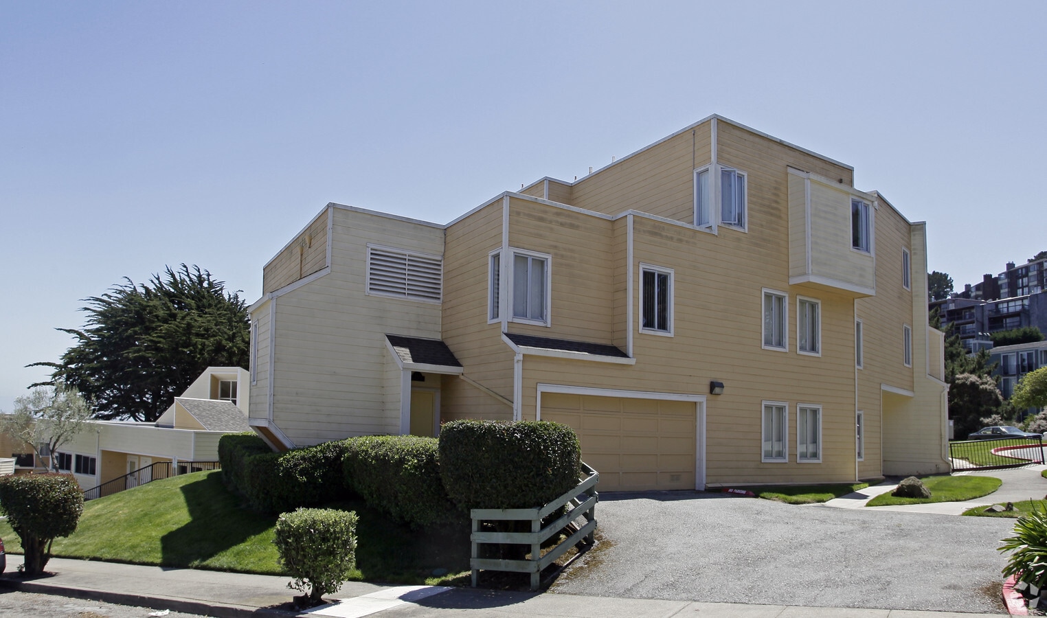 Photo - Vista Del Monte Apartments