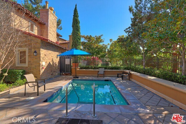 Photo - 211 Danbrook