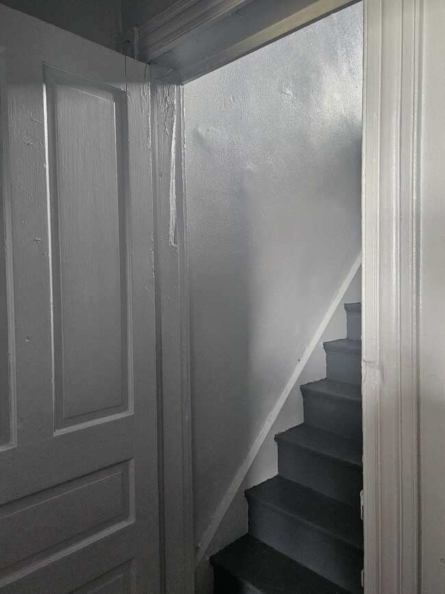 Photo - 635 Hawthore Ave Unit 2