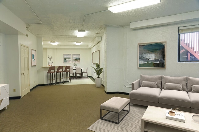 Photo - 2935 N East St