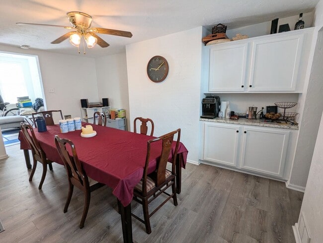 Photo - 118-120 S 25th St