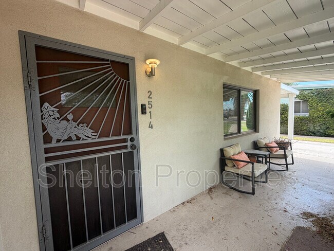 Photo - 2514 E Fairmount Ave