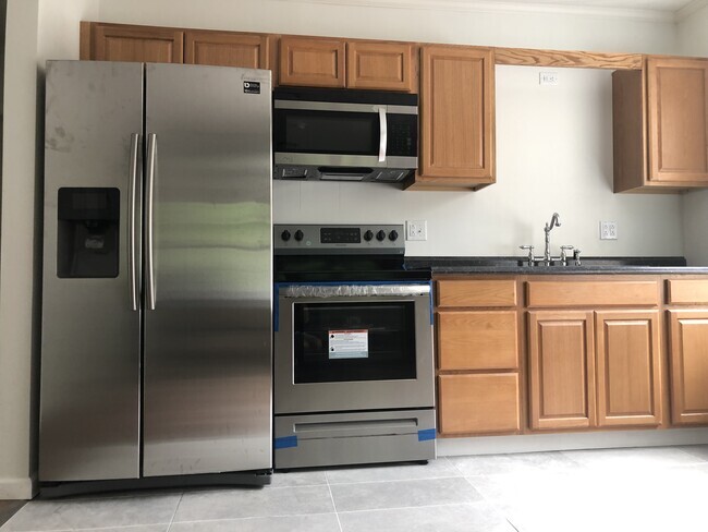 Kitchen - 306 Highland Rd Rental