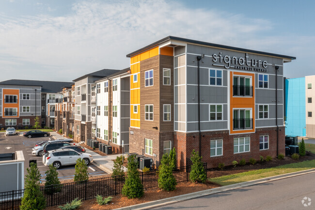 Signature Hartwell Village - Signature Hartwell Village Apartments