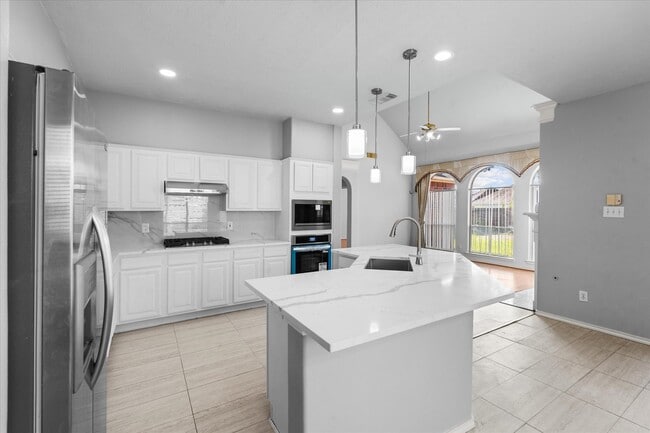 Photo - 3914 Clarestone Dr