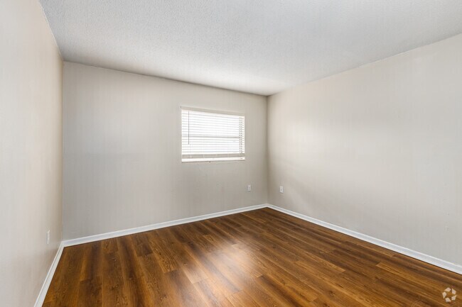 2 BR, 2 BA - 920SF - The Fairview