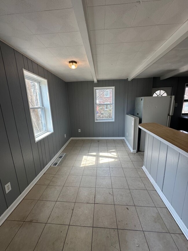 Photo - 2 Bed, 1 Bath for rent!