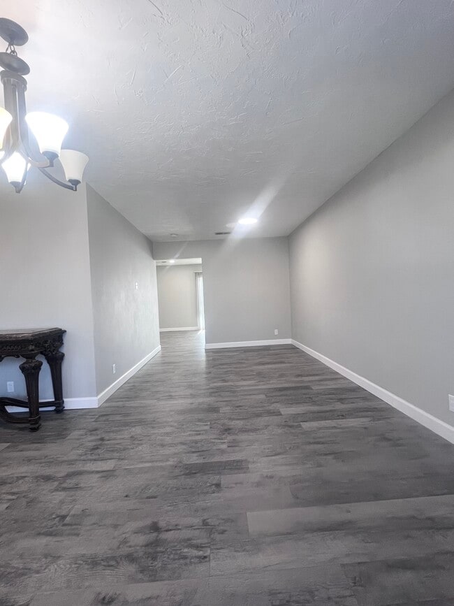 Photo - 3912 Manorwood Dr