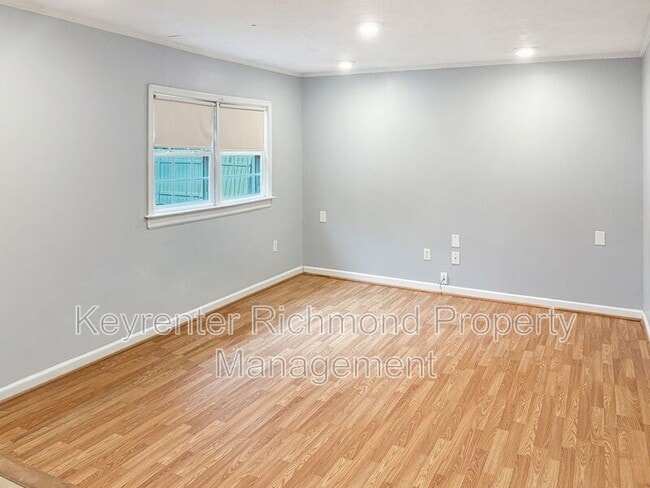 Photo - 1019 Halsey Ln