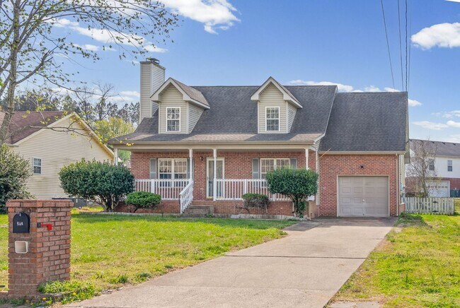 Photo - LARGE FENCED IN YARD!!!