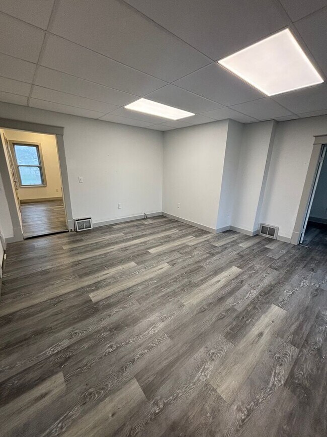 Photo - 1245 PH W Unit 1245 Lower