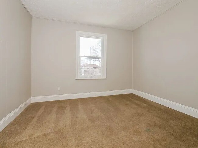 Photo - 2902 Bristol St