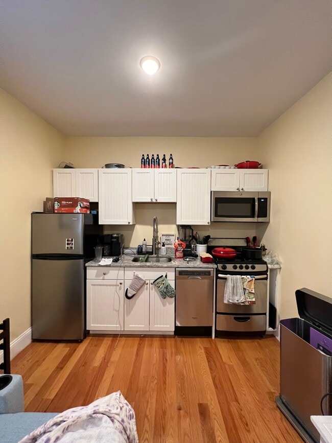 Photo - 25 MacArthur St