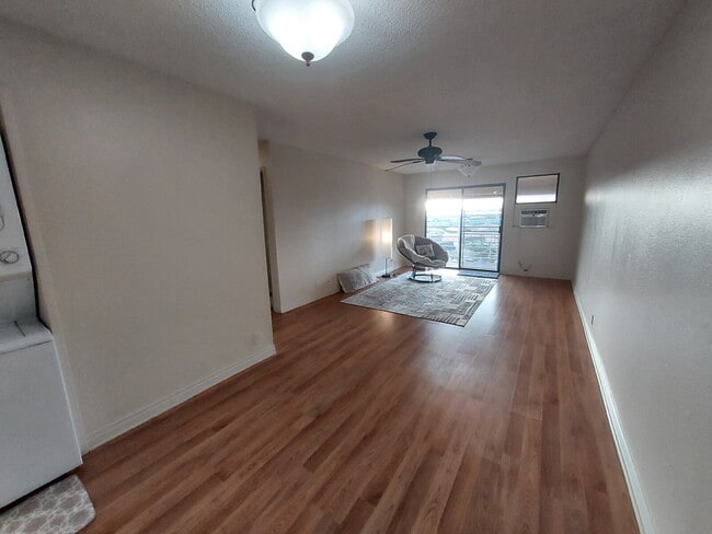 Photo - Renovated 2br/1ba/2pkg 3rd Fl Townhome Unidad 312