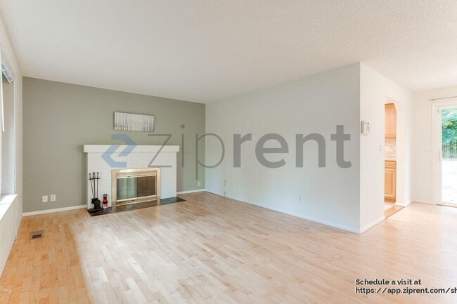 Photo - 10811 108th St SW